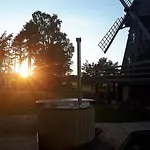 Windmill - Summer House *